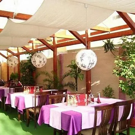 ホテル Amfibia プリモルスコ