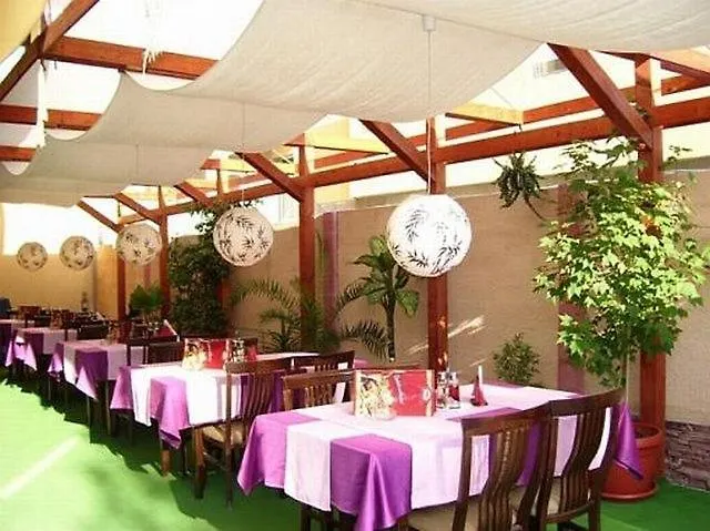 ホテル Amfibia プリモルスコ